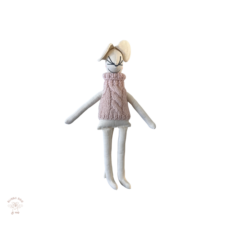 Pampa Mouse- Justina the label.